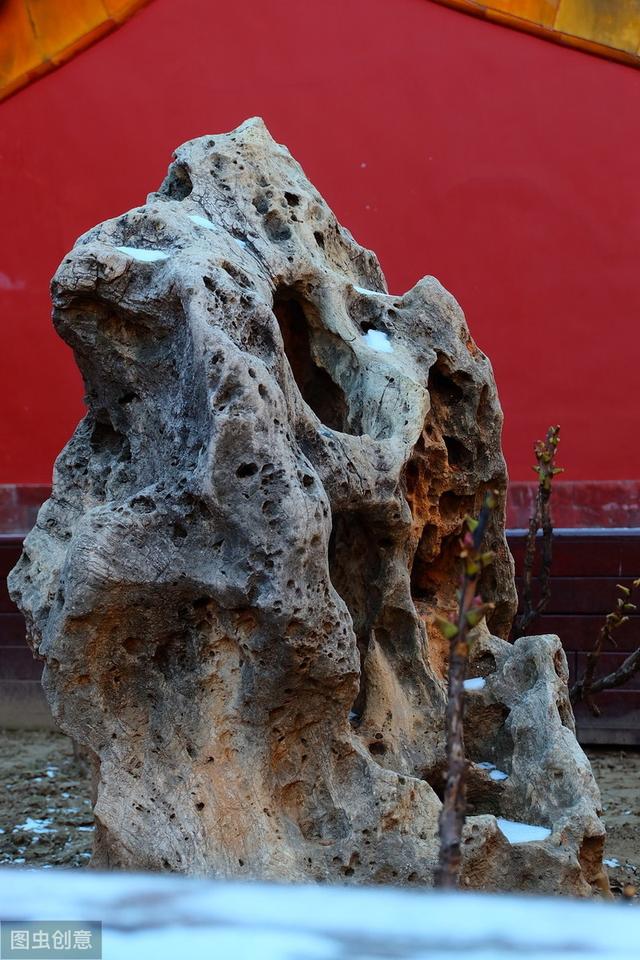 太湖石："皱、漏、瘦、透"之美